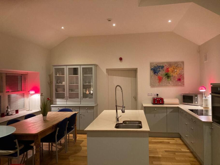 2 Quay Road, Killala. Stunning Sea Front Cottage Bagian luar foto